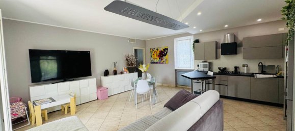 4 rooms Apartment in Pinerolo, Italy No. 303147 9