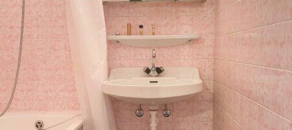 Квартира с 4 комнатами в Швехат, Австрия № 259673 5