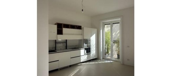 Apartamento de 2 divisões em Monza, Italy N.º 252302 3