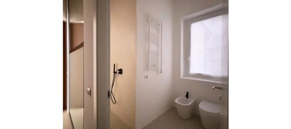 Apartamento de 2 divisões em Monza, Italy N.º 252302 5