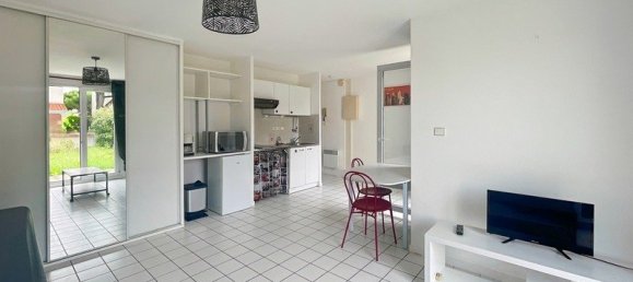 Apartamento de 1 dormitorio en La Rochelle, France No. 189914 3