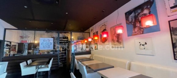 Здание с 4 спальнями в Сен-Мартен-де-Ре, Франция № 192704 14