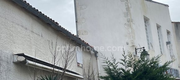 Здание с 4 спальнями в Сен-Мартен-де-Ре, Франция № 192704 7