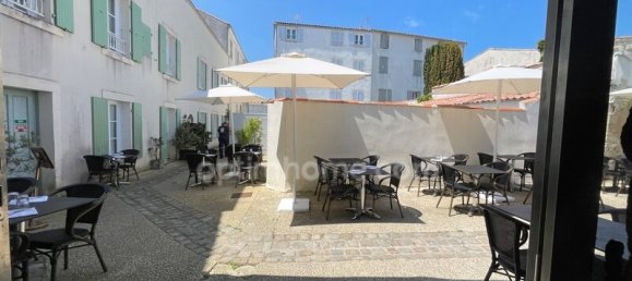 Здание с 4 спальнями в Сен-Мартен-де-Ре, Франция № 192704 5