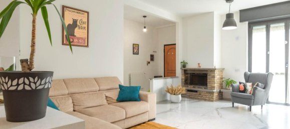 3 rooms Apartment in Meda, Italy No. 27037 26