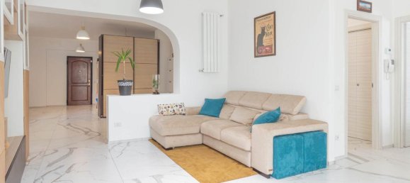 3 rooms Apartment in Meda, Italy No. 27037 7