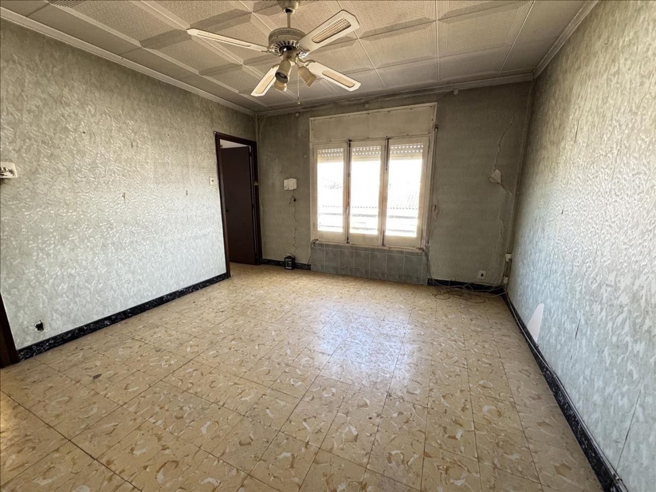 Apartamento de 3 dormitorios en Sant Vicenc De Castellet, Spain No. 215778