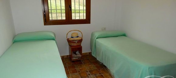 4 bedrooms House in Alcaucin, Spain No. 45136 7