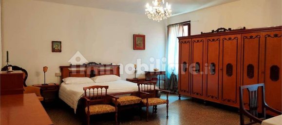 4 bedrooms Apartment in Venice, Italy No. 61517 16