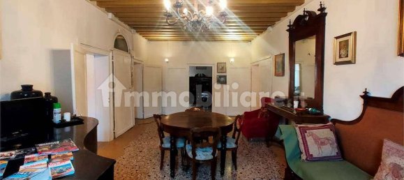 4 bedrooms Apartment in Venice, Italy No. 61517 4