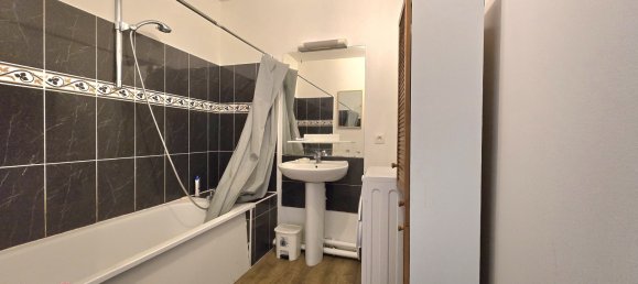 2 bedrooms Apartment in Bobigny, France No. 132395 6