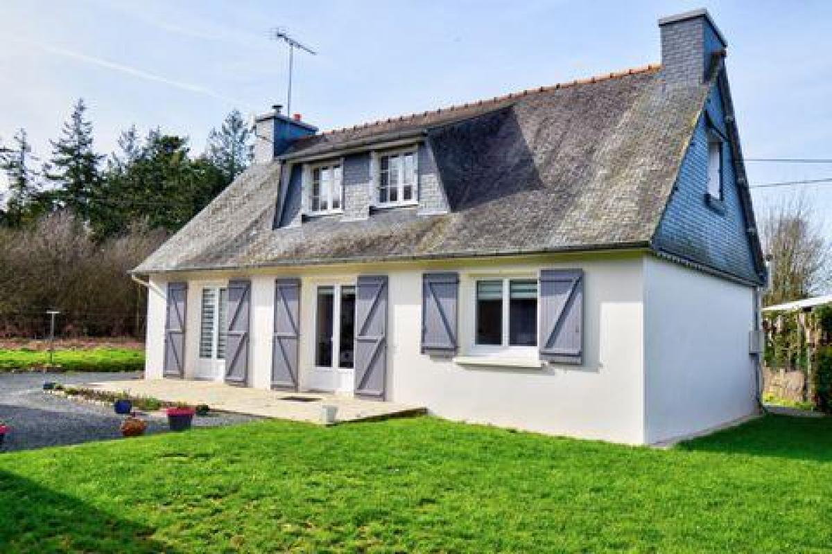 4 bedrooms House in Guingamp, France No. 9697