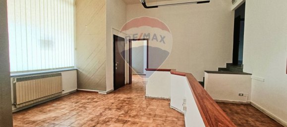 4-salle Propriété commerciale à Terranuova Bracciolini, Italy No. 178460 3