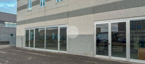 2 rooms Commercial property in Montirone, Italy No. 206999 3