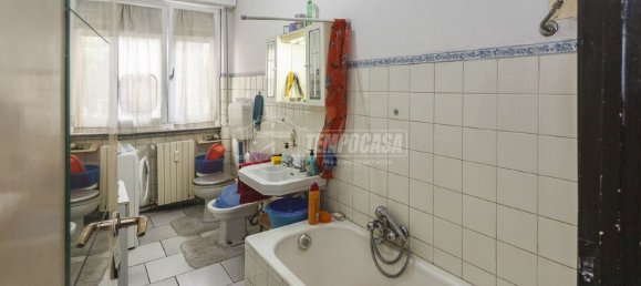 3 rooms Apartment in Bergamo, Italy No. 124424 12