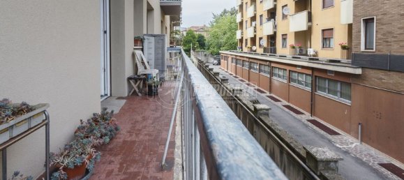 3 rooms Apartment in Bergamo, Italy No. 124424 4