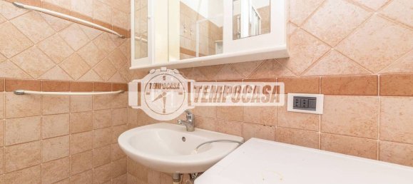 2 bedrooms Apartment in Rome, Italy No. 345127 33