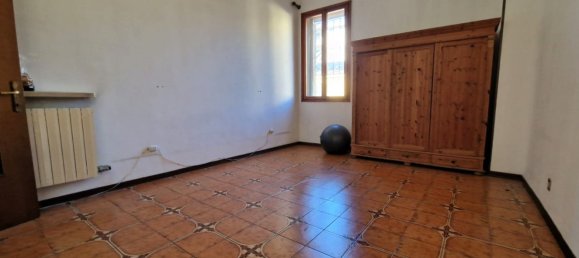 4 rooms Apartment in Verona, Italy No. 60852 8