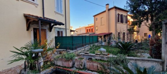 4 rooms Apartment in Verona, Italy No. 60852 25