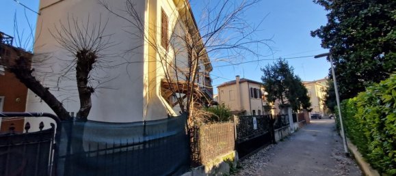 4 rooms Apartment in Verona, Italy No. 60852 27