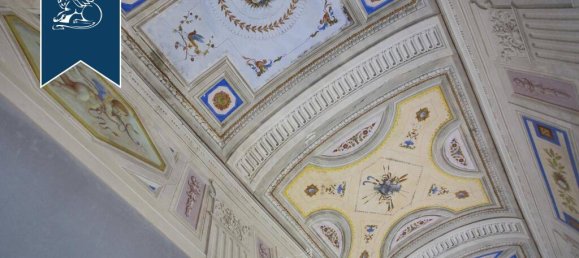 30 Schlafzimmer Villa in Carrara, Italy, Nr. 329322 37