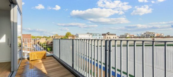 2 bedrooms Apartment in London, United Kingdom No. 4580 3