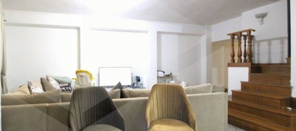 Apartamento de 7 habitaciónes en Pontedera, Italy No. 21919 10