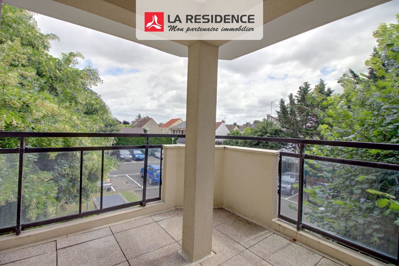 3 bedrooms Apartment in Carrieres-sous-Poissy, France No. 171639