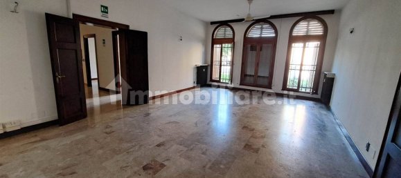 5 rooms Office in Padua, Italy No. 221363 5