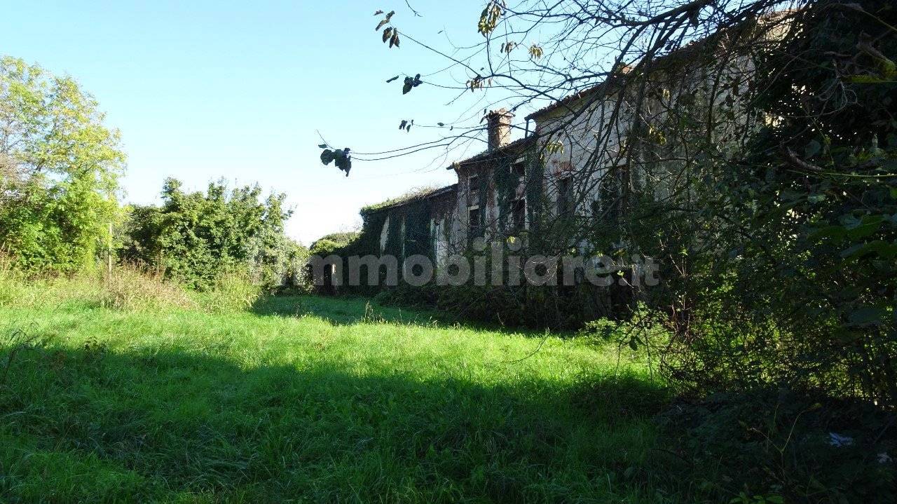 4 bedrooms House in Monteviale, Italy No. 179175