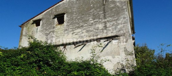 4 bedrooms House in Monteviale, Italy No. 179175 8