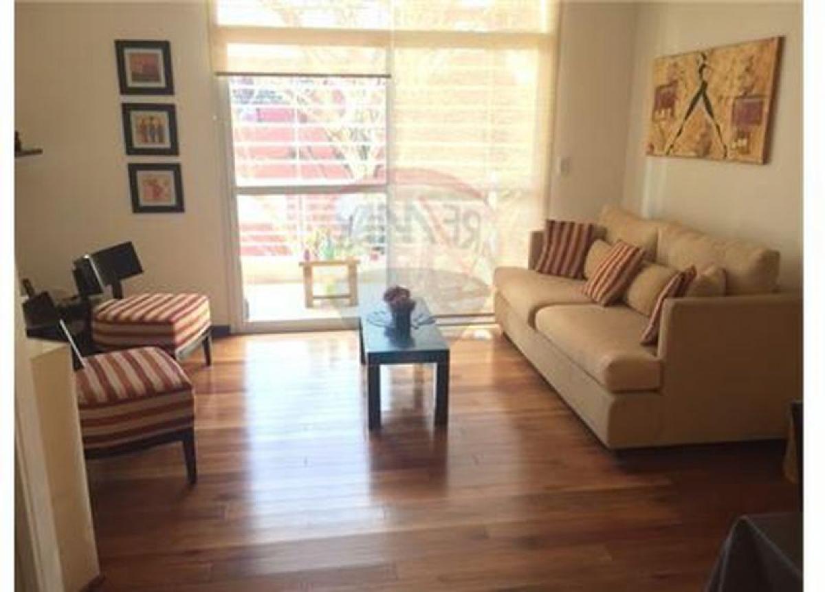 Casa de 3 dormitorios en Buenos Aires, Argentina No. 85920