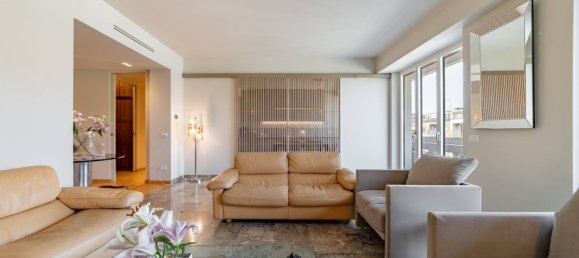 3 bedrooms Apartment in Milan, Italy No. 272105 6