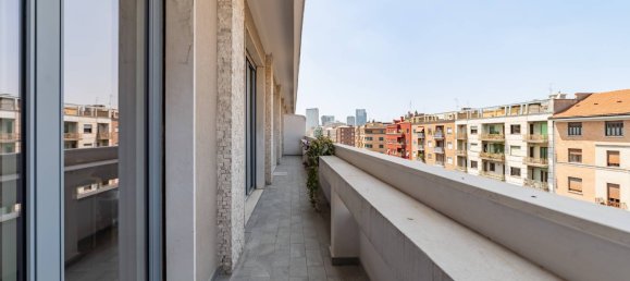 3 bedrooms Apartment in Milan, Italy No. 272105 10