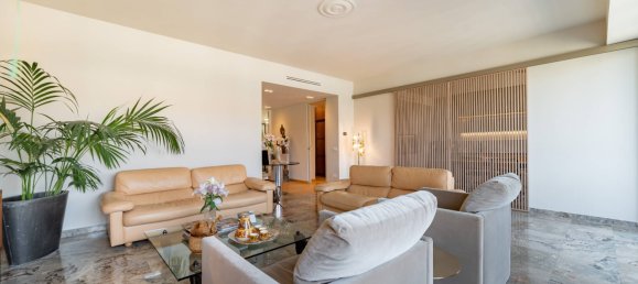 3 bedrooms Apartment in Milan, Italy No. 272105 4