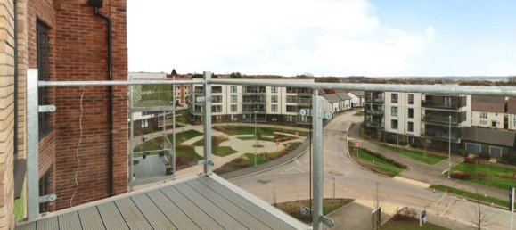 1 bedroom Apartment in Bristol, United Kingdom No. 2101 2