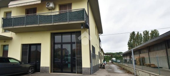 Lagerhaus in Forlì, Italy 450m², Nr. 161369 8