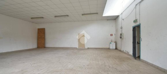 Lagerhaus in Forlì, Italy 450m², Nr. 161369 11