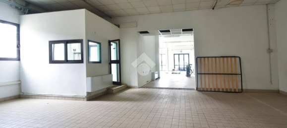 Lagerhaus in Forlì, Italy 450m², Nr. 161369 12
