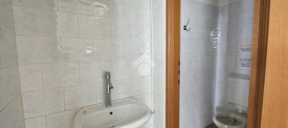 Lagerhaus in Forlì, Italy 450m², Nr. 161369 14