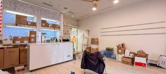 2 rooms Commercial property in Desenzano del Garda, Italy No. 272746 9