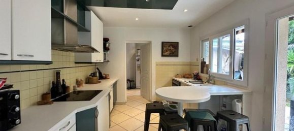 5 bedrooms House in Franqueville-Saint-Pierre, France No. 310666 6