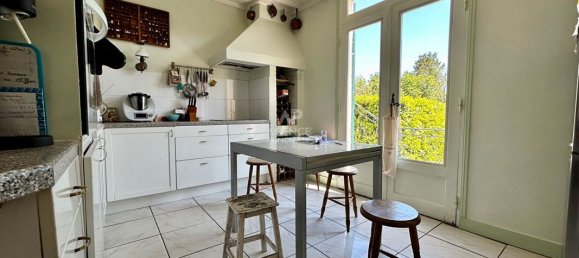 6 bedrooms House in Poissy, France No. 183842 3