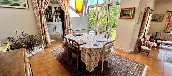 6 bedrooms House in Poissy, France No. 183842 6