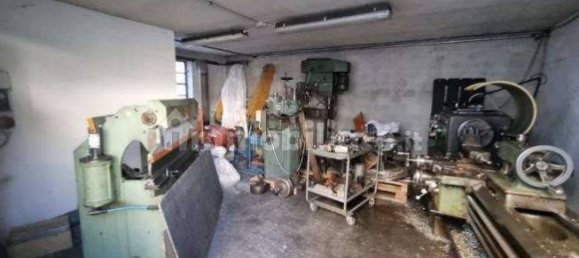 1-Zimmer Lagerhaus in Jerago con Orago, Italy, Nr. 294959 9