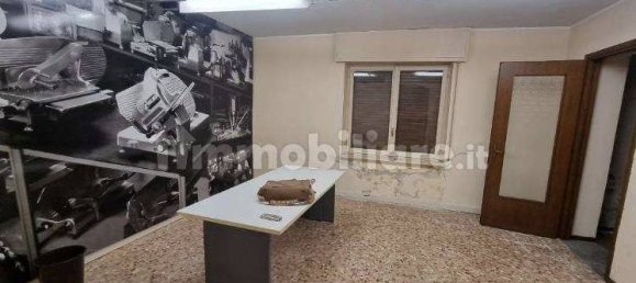 1-Zimmer Lagerhaus in Jerago con Orago, Italy, Nr. 294959 13