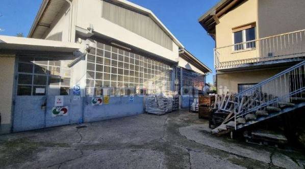 1-Zimmer Lagerhaus in Jerago con Orago, Italy, Nr. 294959