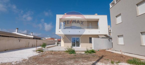 6 rooms Villa in Noto, Italy No. 103630 3