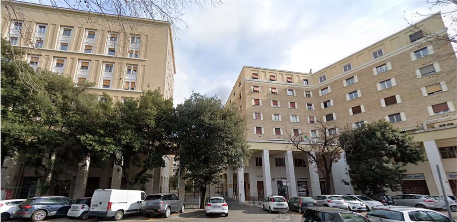 Квартира с 6 комнатами в Рим, Италия № 309186