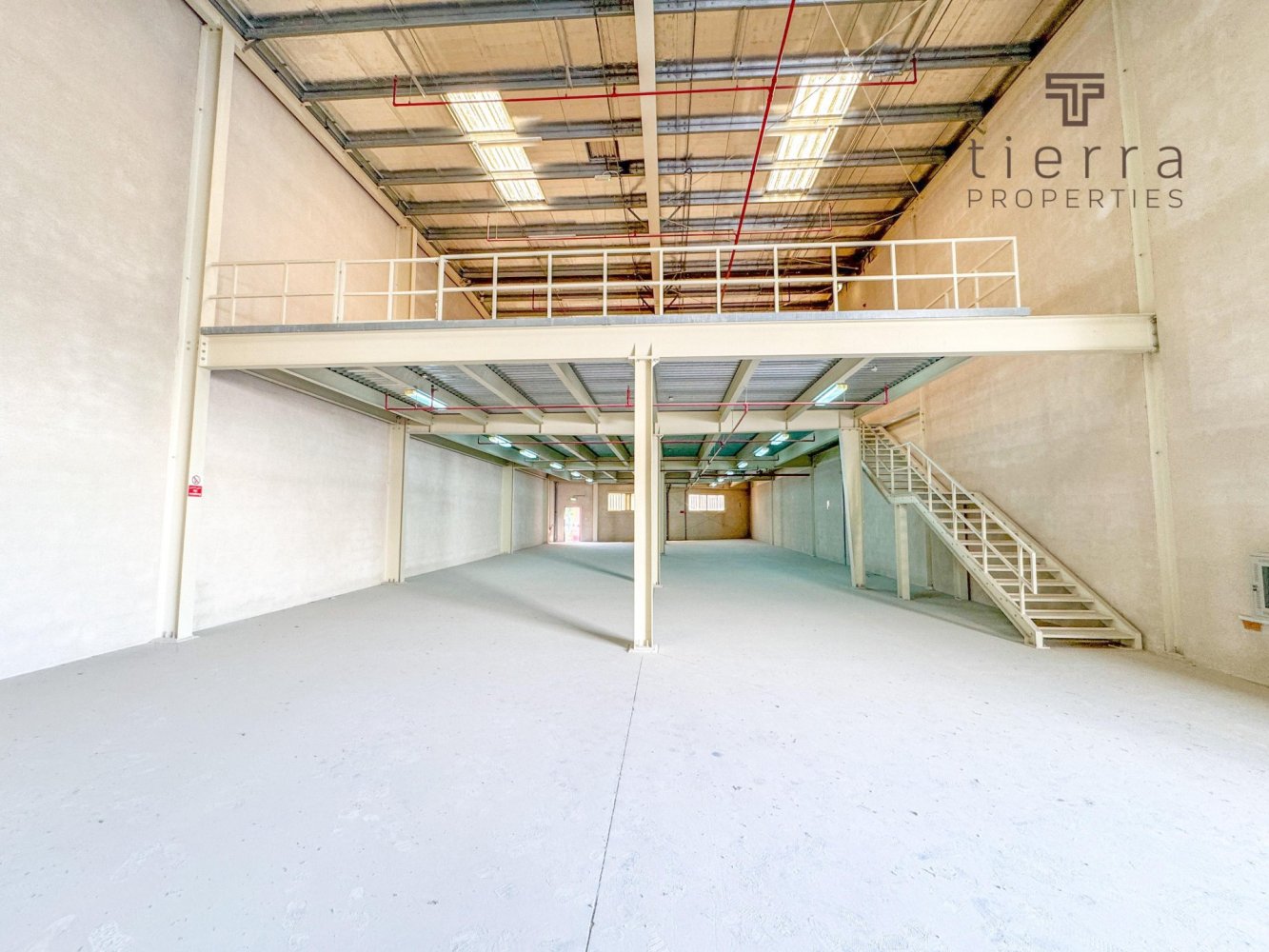 492.4m² Warehouse in Dubai, UAE No. 54808